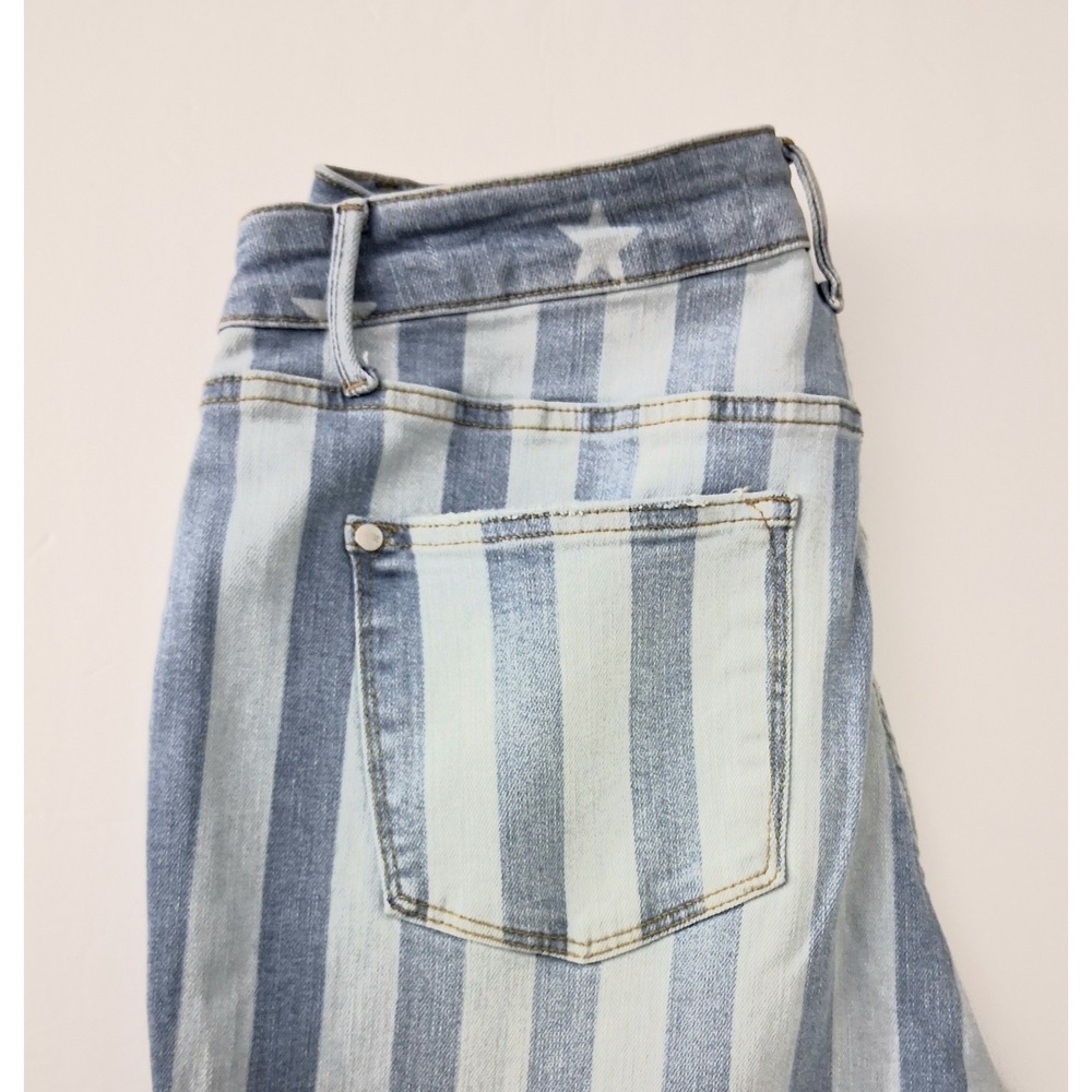 Judy Blue Jeans Women's Size 16W Star & Stripes Flare Denim Patriotic USA Preown - Picture 13 of 15